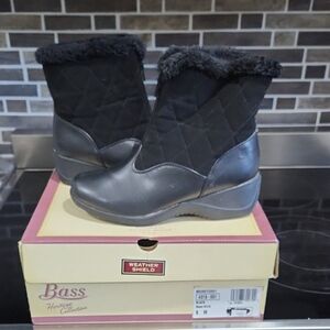 Bass Women's Black Boots